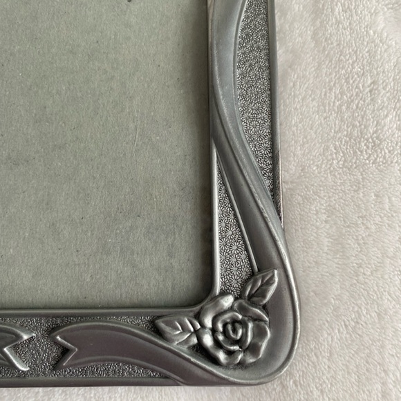Towle Silversmiths Signature Collection Silver Roses Ribbon 5x7 Picture Frame - Picture 9 of 11